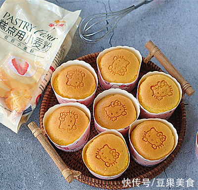 好吃的软萌软萌的古早纸杯蛋糕,是不是很有食欲呀