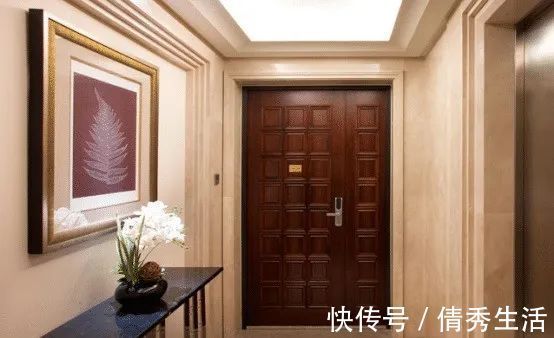 入户门|交房后,原有的入户门要不要换掉听内行说一说