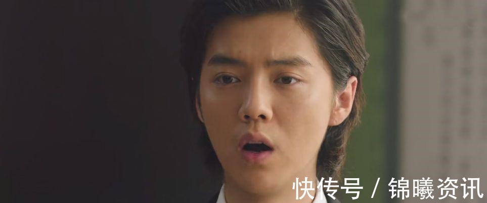 肖枫战队最怂的人 却从未掉过链子 藏酒瓶子的动作让弹幕炸了