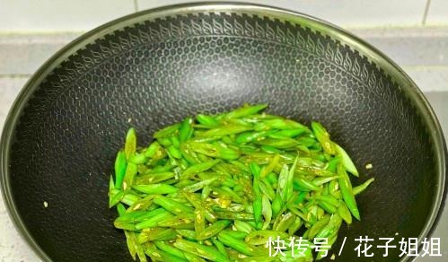 猪油|入秋后,宁可不吃猪肉,也别忘吃这菜,低脂又健康,补钙长个头!