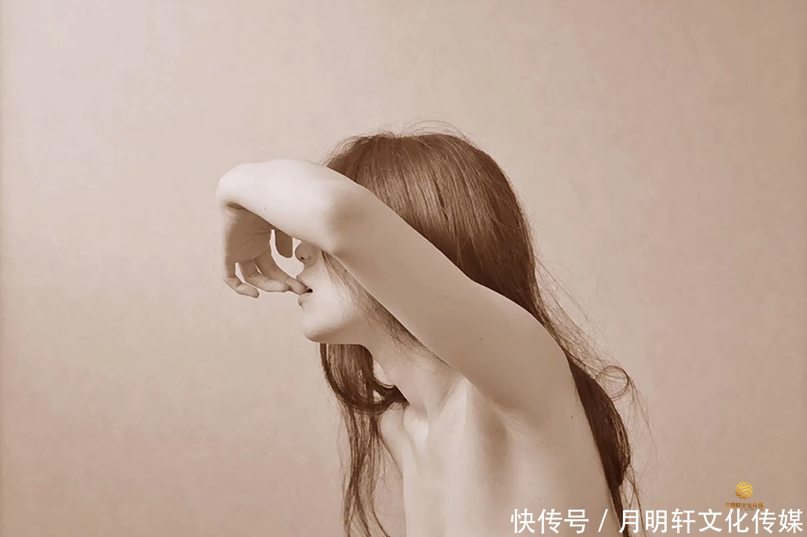 收藏|苏斌艺术简介:画家苏斌油画家苏斌超写实画家苏斌书画经纪人王月明推荐画家