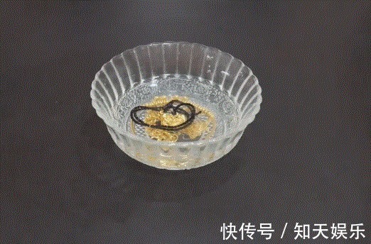 金银首饰不管多脏，用它泡一泡，变得光闪透亮