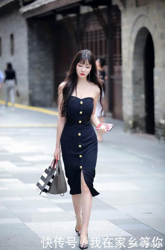 全黑色穿搭的女人,往往更妩媚动人