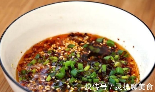苏打粉|做凉拌黄瓜，最忌直接加盐！大厨教你正确做法，酸脆可口特入味！