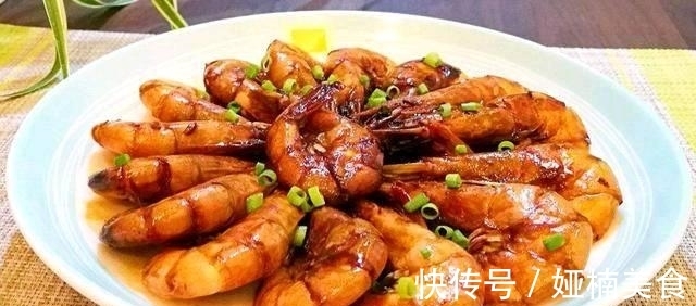 中风|正宗油焖大虾这么做，简单美味、皮酥肉嫩，家中做出饭店味道