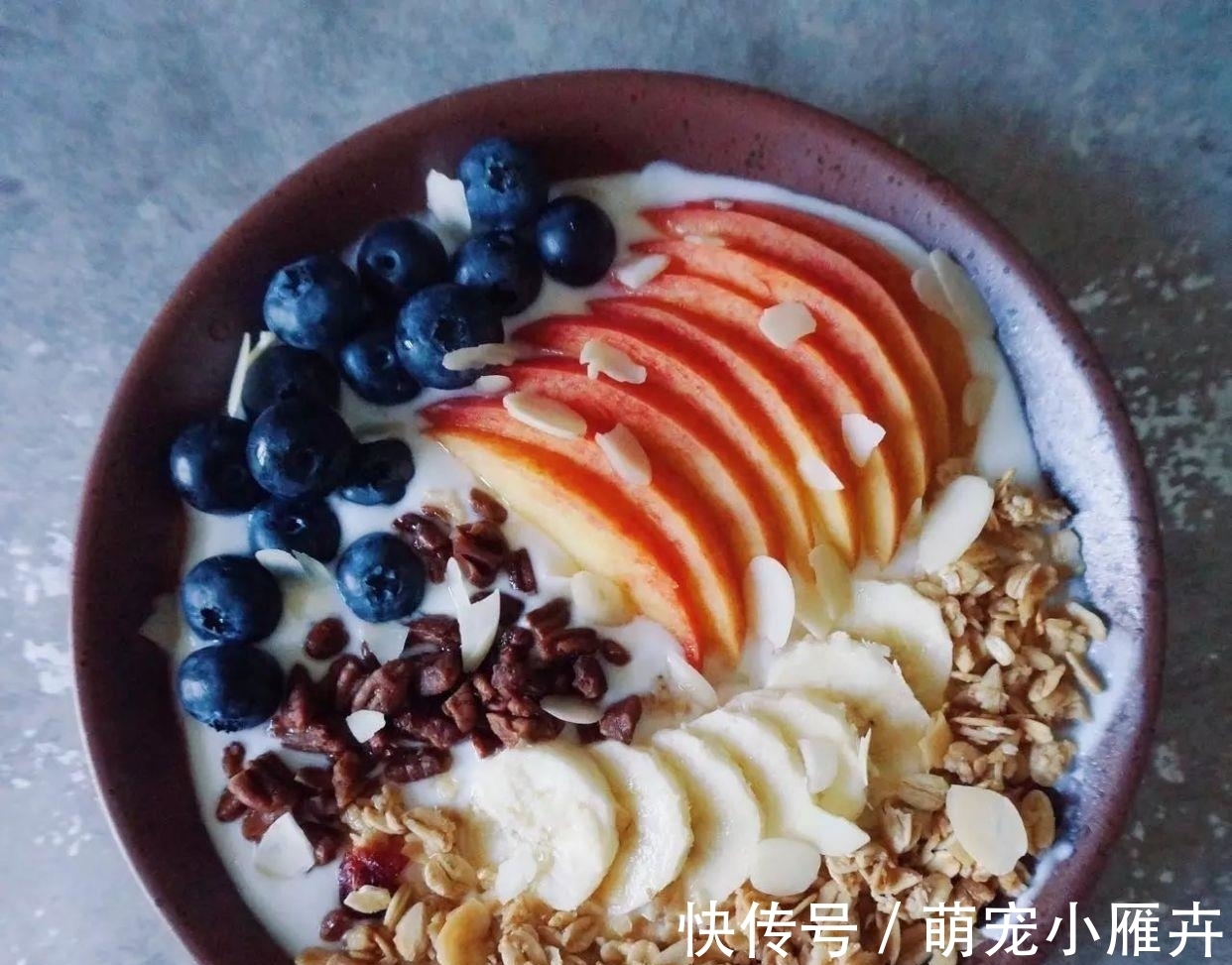 沙拉|宁愿大口吃肉,建议也要少吃这4类食物,全是长膘的“增肥剂”