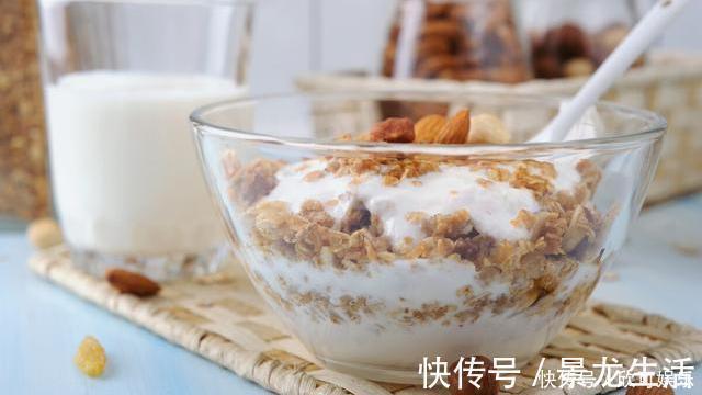 买燕麦时,要记得区分燕麦片和麦片,差别很大,买错等于浪费钱