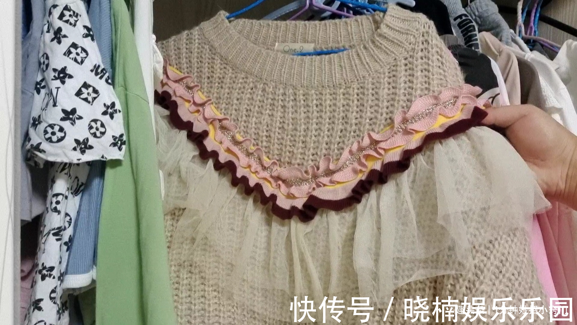 不管多穷困潦倒,这3种衣服不能留在衣柜,快扔掉,早知早受益