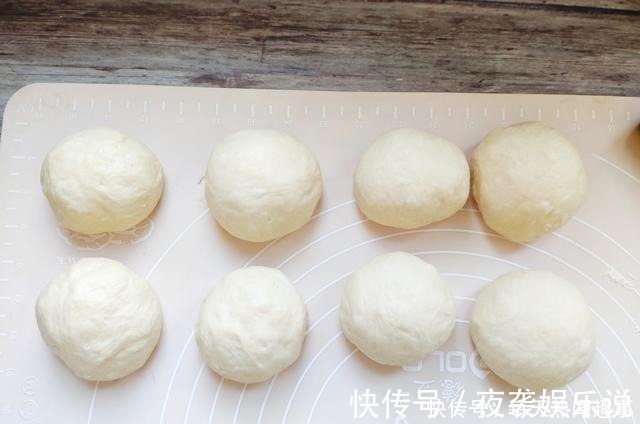 超软小面包|自制超软小面包,学会不用排队买,松软香甜,无添加更健康