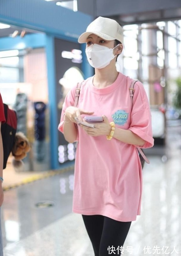台球|39岁九球天后穿粉色上衣似少女,被称为最美运动员,如今仍是单身