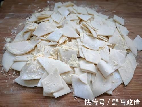 陕西人|天冷了，做这早餐给家人吃，鲜美营养，香喷喷热乎乎，出门不怕冷