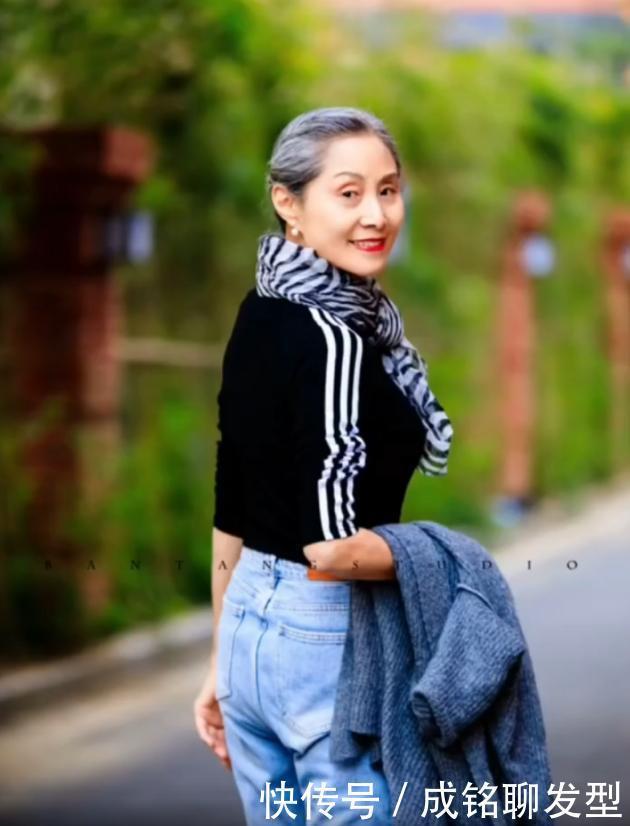 大长腿|70岁奶奶凭借穿搭出圈,烈焰红唇高跟鞋一样不落,气质不输年轻人
