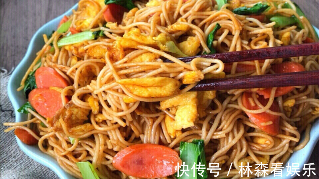 做法|路边摊上偷学来的炒面做法，学会你也可以去摆摊了，味道超级赞！