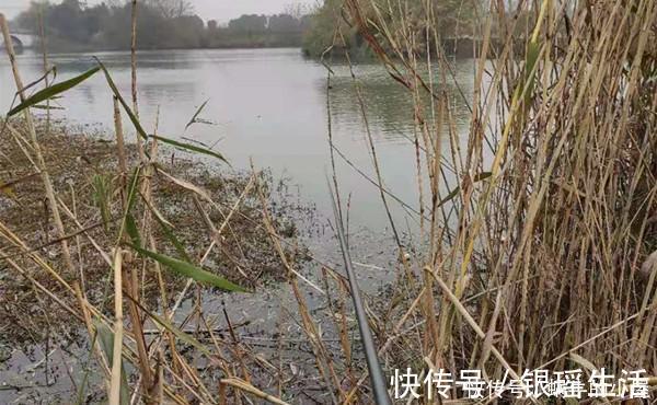 冬季钓鱼找鱼窝技巧，学会冬钓歌，不惧天寒地冻，越钓鱼越多