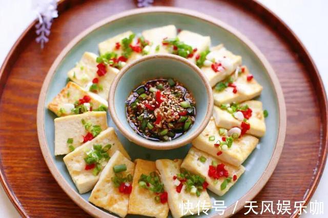 碎块|煎豆腐，不要直接下锅煎，多加1步，就算嫩豆腐也不碎块，不粘锅