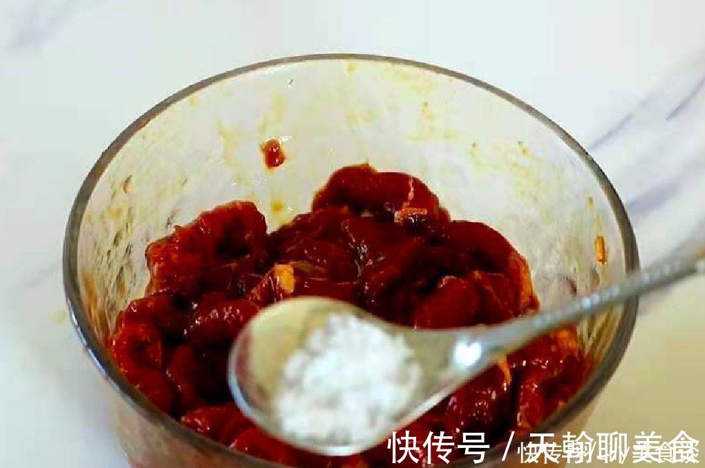 鲜嫩|牛肉怎么腌才更鲜嫩？大厨10年经验分享，不干不柴，鲜嫩又入味