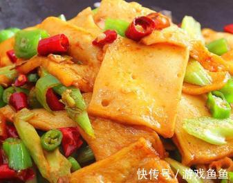 牙齿|孩子身体正处于发育期间需要营养，多吃营养菜，高钙营养促发育