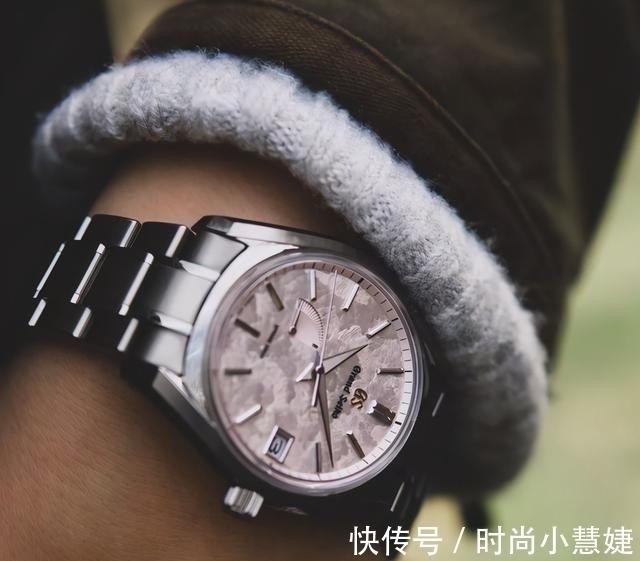 比尔盖茨 买表一定要挑贵价的?比尔盖茨、李嘉诚用它告诉你,百元也能戴出万元表的范