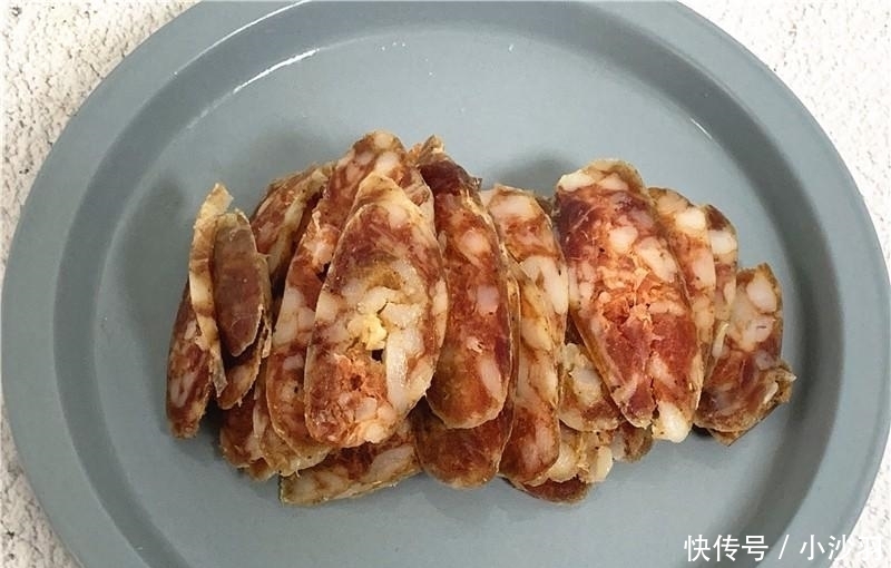 炒香肠时,香肠能不能先蒸?原来一直弄错了,导致香肠不香腥味重