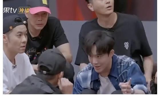 上手|张智霖陈小春看李云迪弹钢琴好像慈祥的老父亲