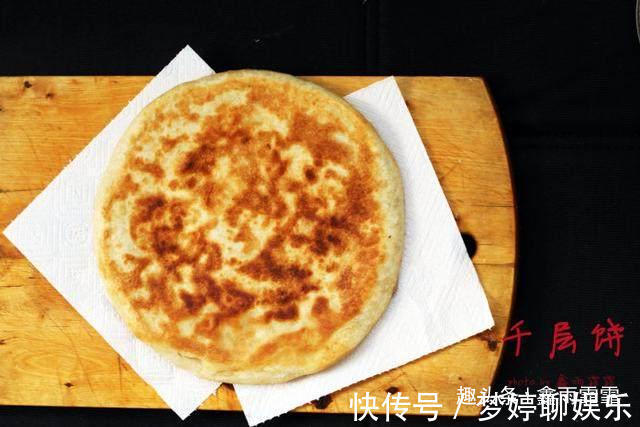 比例|千层烙饼层层分明,外酥里软,凉了也不硬,精确的比例告诉你方法