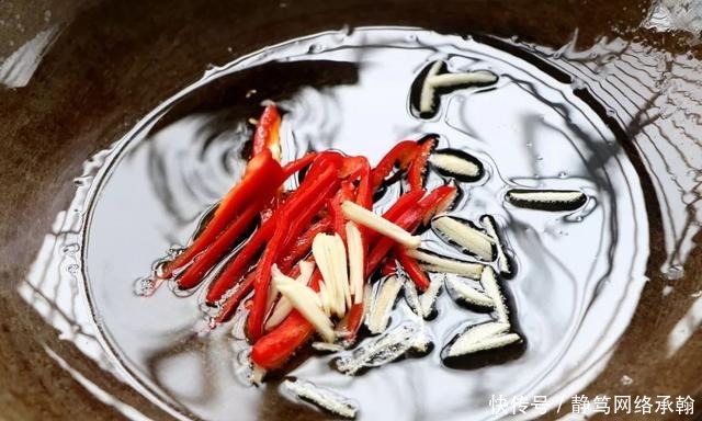 翻炒均匀|五月这菜要抓紧吃了,多吃预防癌症少生病,再不吃就要等明年了