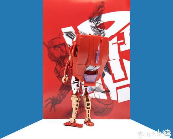 bet擎天柱的一生挚爱：变形金刚网飞限定 塞伯坦之战艾丽塔