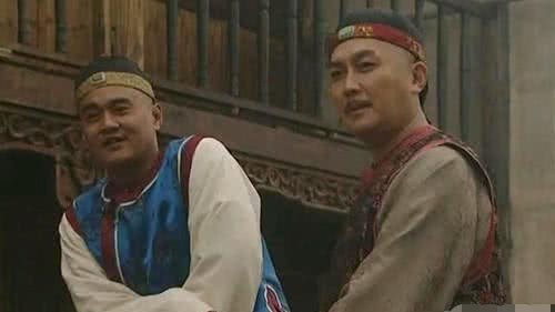 圈禁|《雍正王朝》康熙决定圈禁老十三胤祥时,为什么把帽子摘了又戴上,说明什么