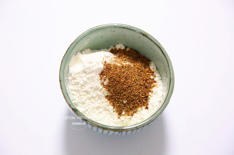 煎带鱼的一些小妙招，做着更简单，外酥里嫩，香味可以飘到隔壁