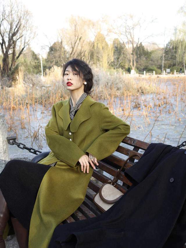 雷区 大衣内搭穿什么?一定要记住三个要点,避免碰到雷区,才能变好看