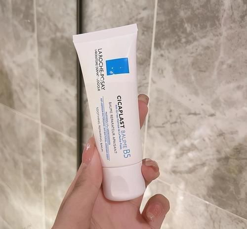 “刷酸”产品千千万，我最爱的还是这3款，真的养出了“牛奶肌”