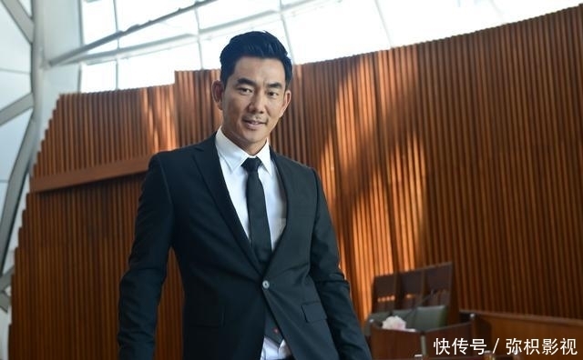 赌钱输得精光,回家后仅3分钟写下一首歌,至今无人打破销量纪录