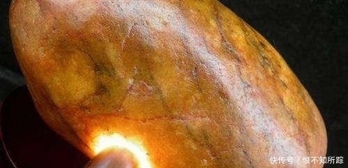 玉石工|因一次改名而涨价,曾经一块石头值千万!如今它只是块破石头!