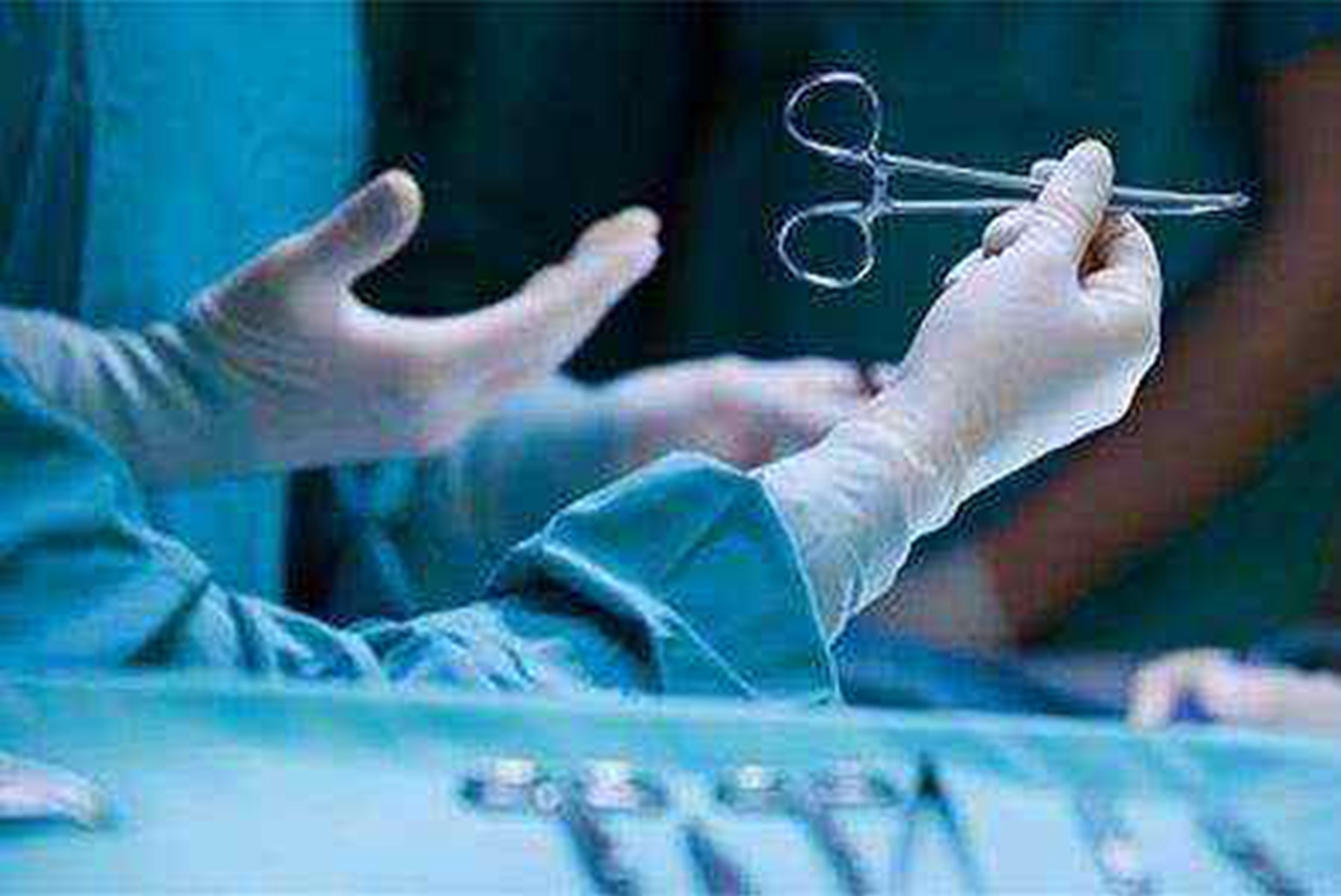 竖刀|“我没说要竖刀啊”，为什么剖腹产医院默认竖刀女性要提前了解