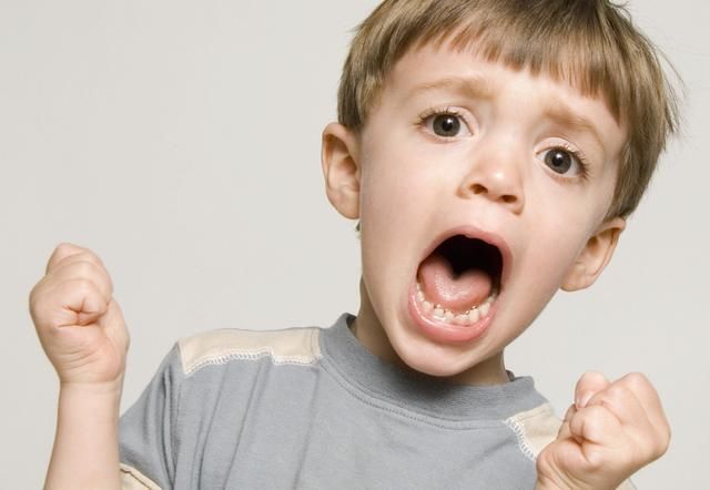 男孩|家有男孩就不用操心了？妈妈别心太大 这三点早点知道对孩子好