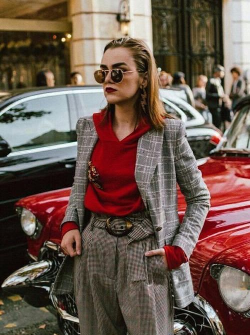 没有一件红色衣服怎么过节？学点搭配技巧，避免穿得又土又丑