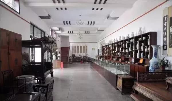 马未都捡漏正宗官窑花盆,出店后不敢告诉老板价格,怕他反悔