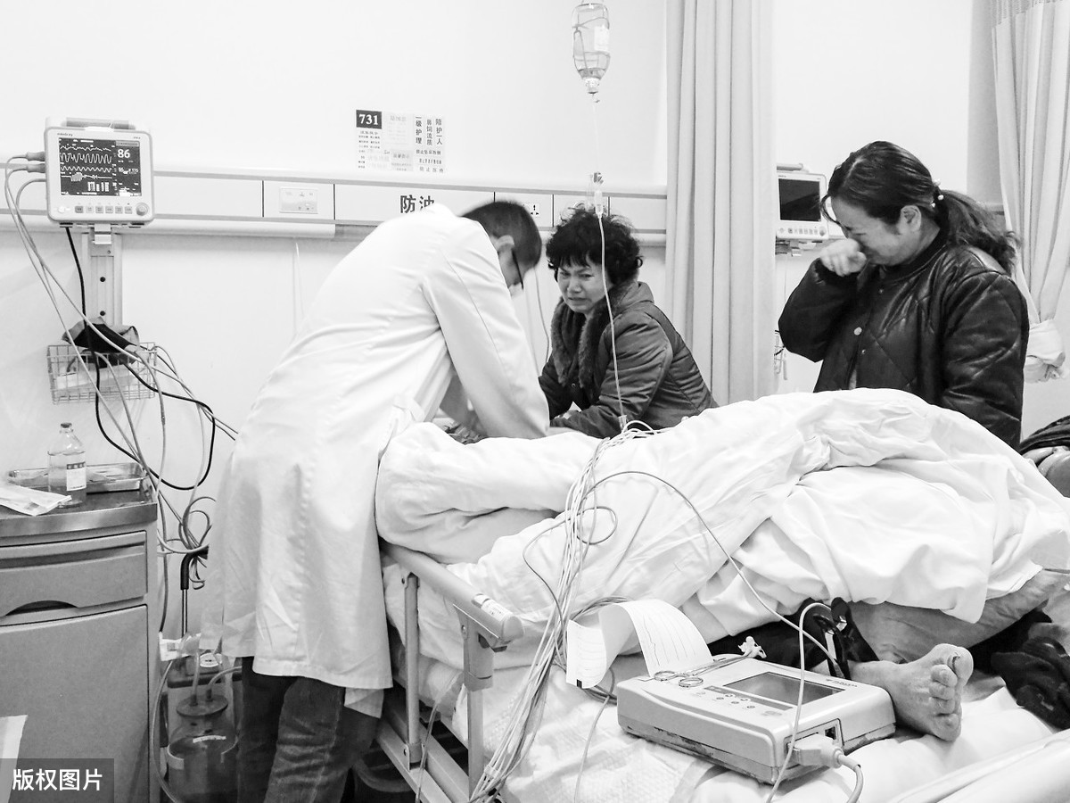 服药|男子高血压12年一直服药，却突发脑梗而亡，医生：忽略了一个现象