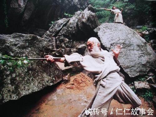 独孤九剑!风清扬为何不喜欢岳不群 答案说出来, 许多人愣住了!