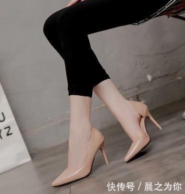 优雅 细跟鞋丰富了视觉感,能够让你走出美丽的步伐!