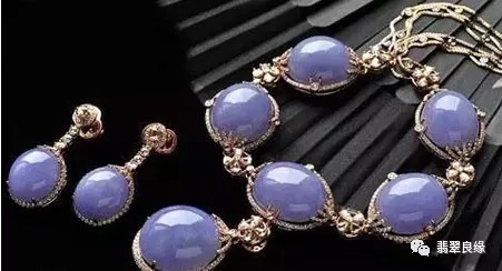 佩戴翡翠项链的好处