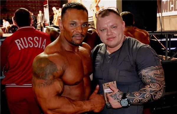 俄罗斯女举重运动员因太男性化,过飞机安检被搜身,后来咋样