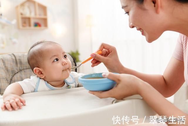 宝宝|宝宝自己吃饭有多可怕，就像用食物洗了个澡，可有谁懂妈妈的辛苦