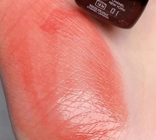 让男朋友无法拒绝的“粘膜色”，涂上连素颜都带着心机