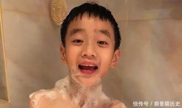 男子汉|还记得《爸爸去哪儿》里的杨阳洋吗?如今的他颜值太让人上头!