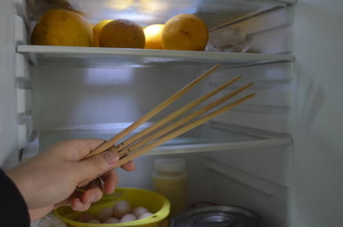 筷子|你家有旧筷子吗放在冰箱里特别实用，一年能省不少钱，涨知识了