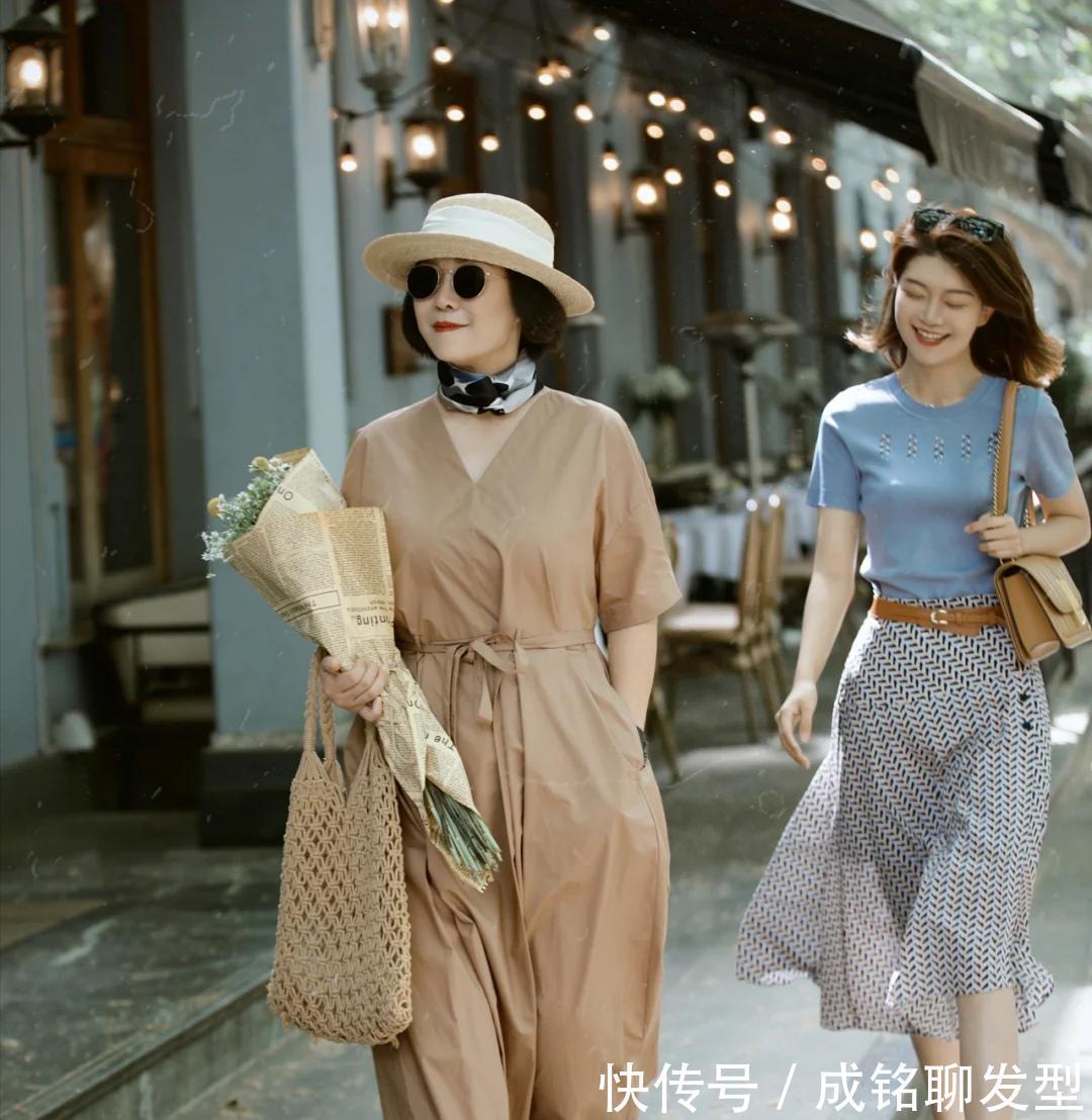 马甲|妈妈们也要时尚过夏季,这些妈妈级的博主真会穿,不仅减龄还高级