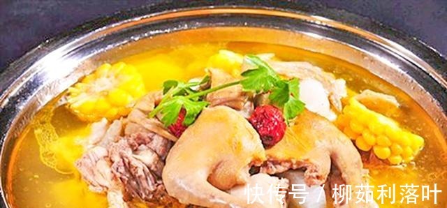 焯水|炖鸡肉又老又柴,原来是焯水时用错了水,难怪腥味重还不好吃!