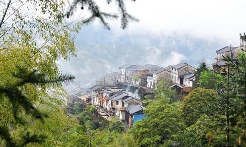 家家户户|安徽一美丽小众古村,建在山脊之上,天空景色美不胜收,游客却少