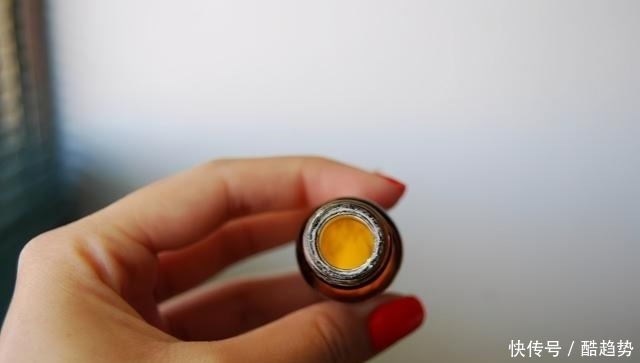 面部ps?有了它,痘印花脸都救活了,保湿度更无可挑剔